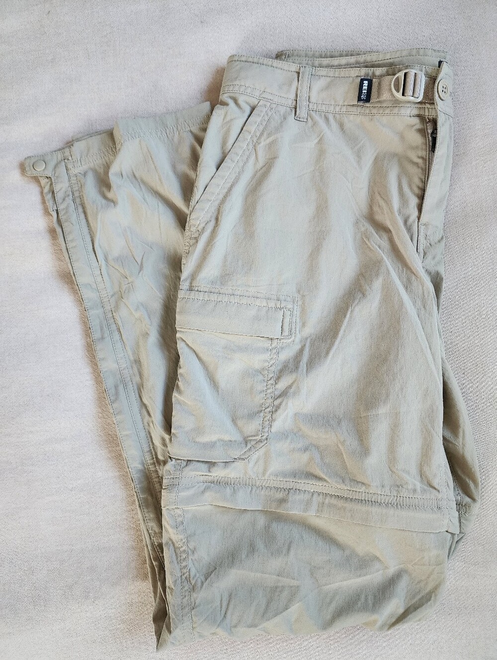 REI Relaxed Convertible Hiking Cargo Pants Lightweight Zip-off Feature